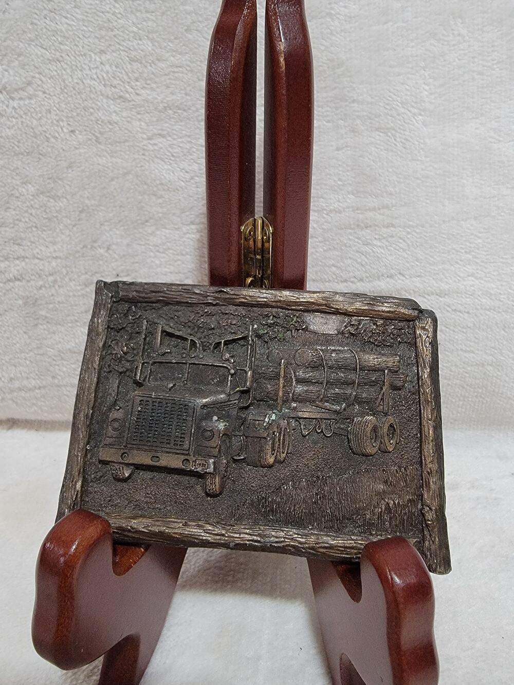 1977 TREE LOGGING TRUCK THEME BELT BUCKLE- VERY HEAVY